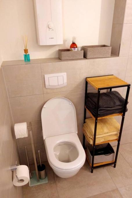 Pearl Studio Apart - King Bed - Netflix - Projector - Fast Wi-Fi Tréveris Exterior foto